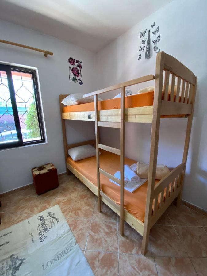 The Hood - Shkodra Backpackers Hostel Zewnętrze zdjęcie